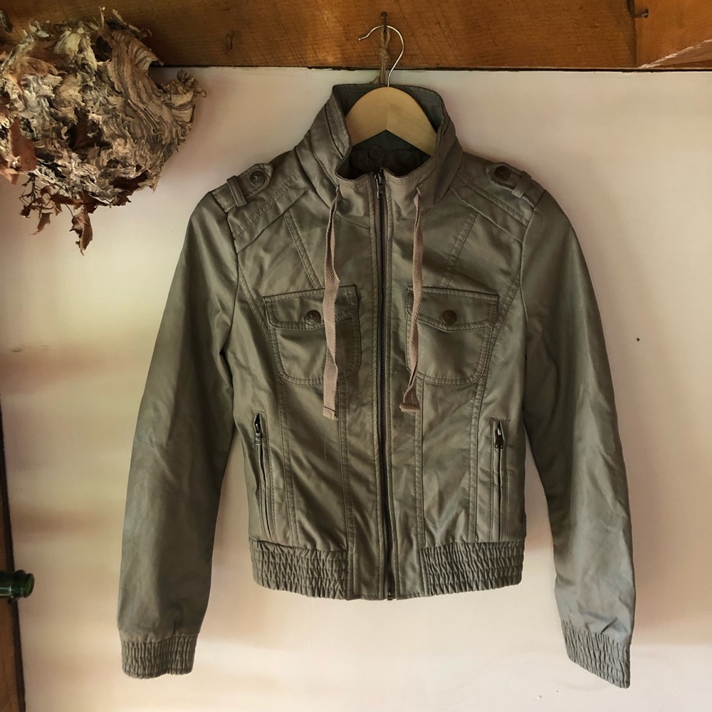 Hollyland Winter Bomber Jacket with removable Hood
